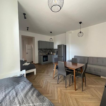 Apartamenty Kamienica Centrum - 1 Maja Lubiń Zewnętrze zdjęcie